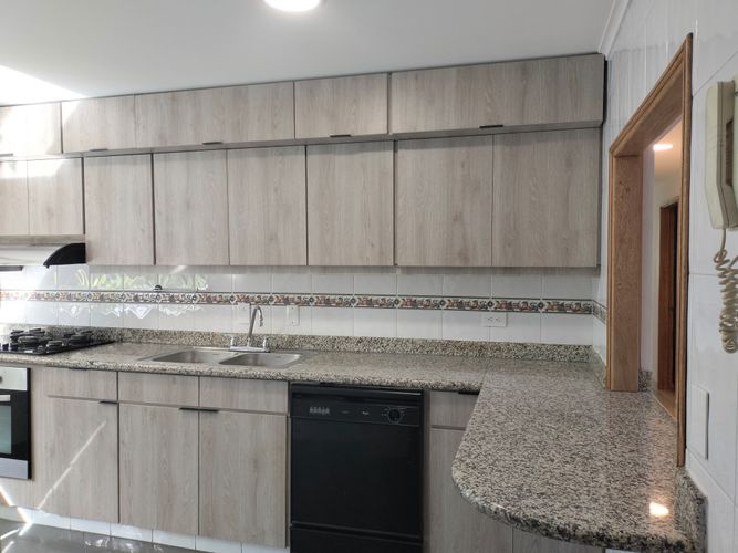 Apartamento de 3 alcobas en arriendo en El Poblado, Medellín, 163 m² · foto 7 de 20
