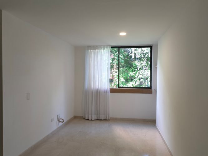 Apartamento de 3 alcobas en arriendo en El Poblado, Medellín, 163 m² · foto 17 de 20