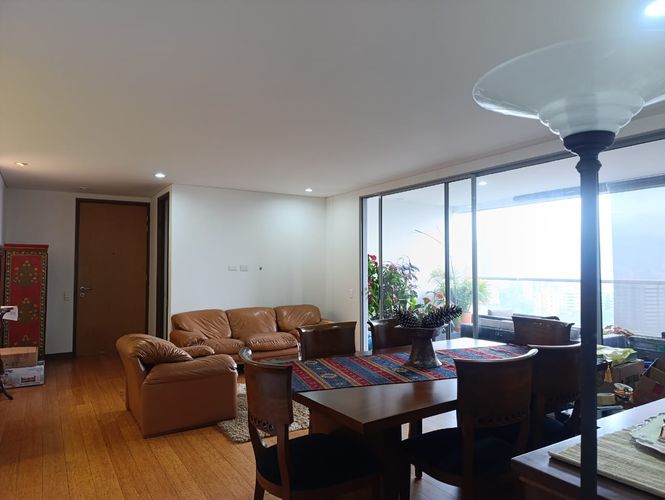 Apartamento de 2 alcobas en arriendo en Los Balsos, Medellín, 140 m² · foto 2 de 20