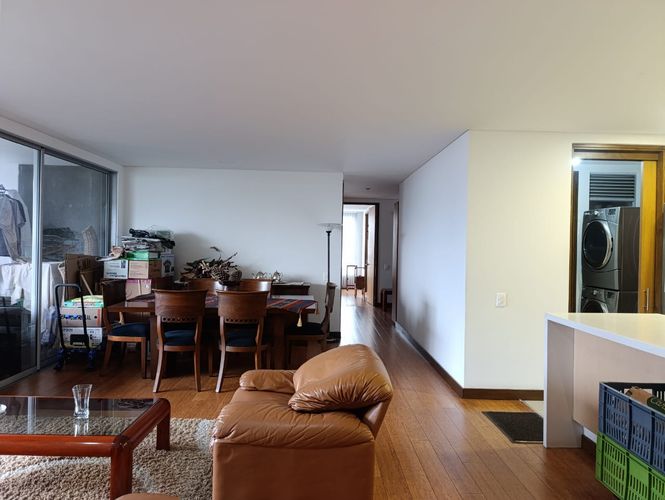 Apartamento de 2 alcobas en arriendo en Los Balsos, Medellín, 140 m² · foto 3 de 20