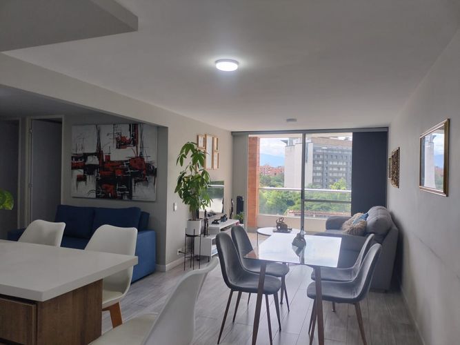 Apartamento de 3 alcobas en arriendo en Oviedo, Medellín, 90 m² · foto 3 de 19