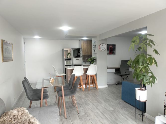 Apartamento de 3 alcobas en arriendo en Oviedo, Medellín, 90 m² · foto 4 de 19