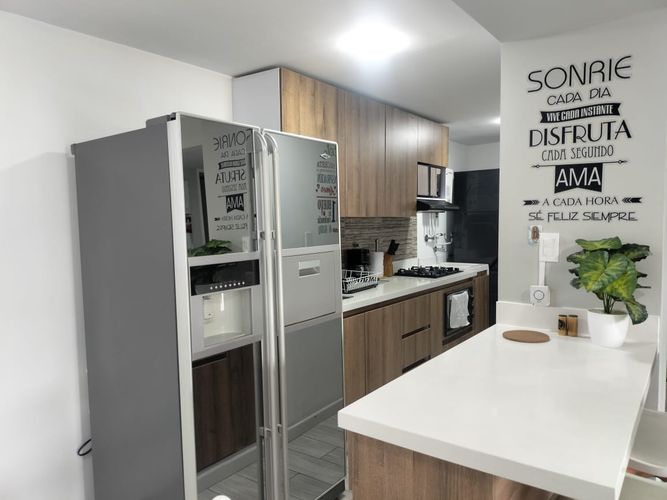 Apartamento de 3 alcobas en arriendo en Oviedo, Medellín, 90 m² · foto 7 de 19