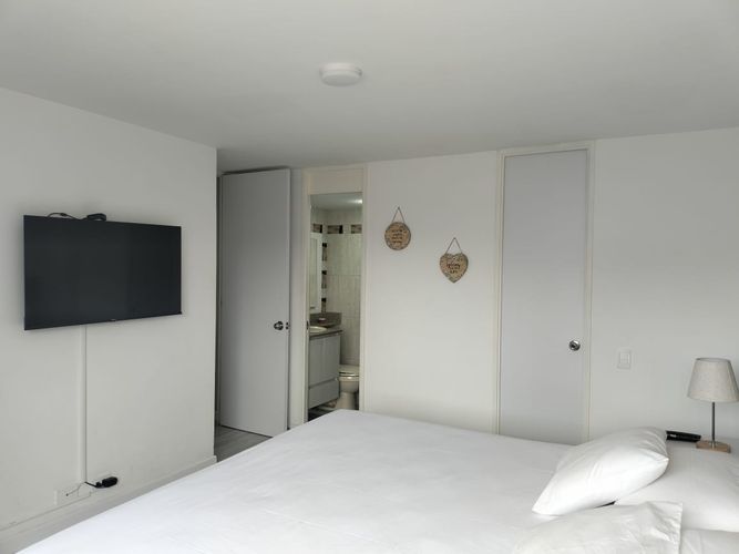 Apartamento de 3 alcobas en arriendo en Oviedo, Medellín, 90 m² · foto 9 de 19