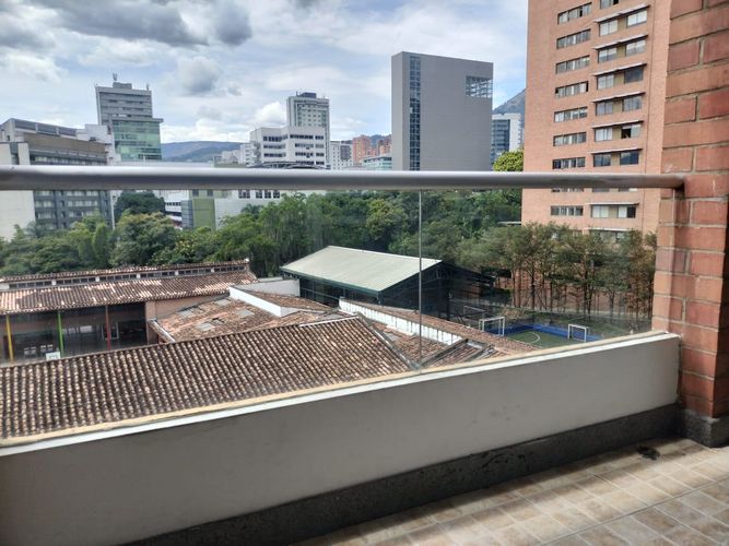 Apartamento de 3 alcobas en arriendo en Oviedo, Medellín, 90 m² · foto 19 de 19