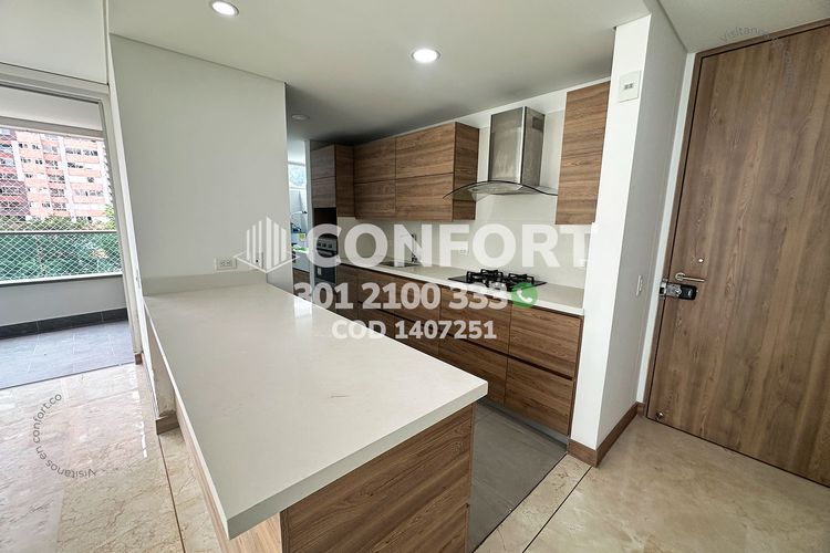 Apartamento de 3 alcobas en arriendo en Castropol, Medellín, 130 m² · foto 9 de 24