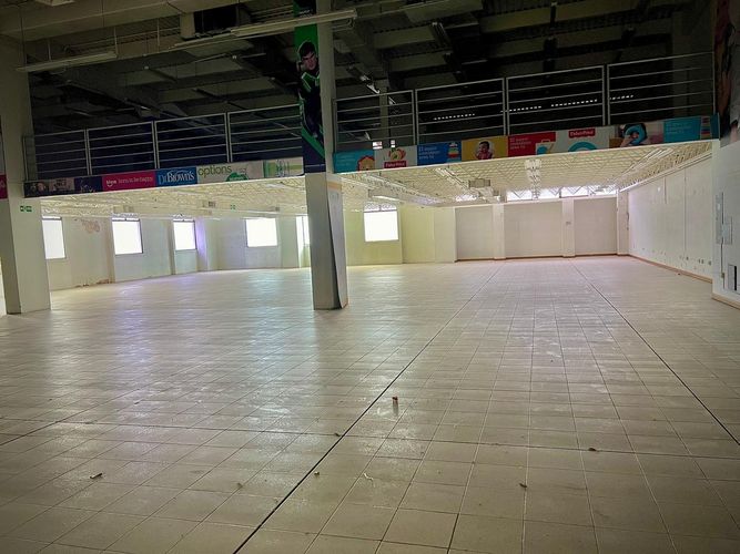 Local en venta en Oviedo, Medellín, 520 m² · foto 3 de 12