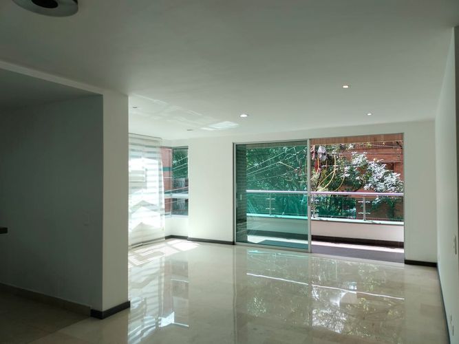 Apartamento de 3 alcobas en arriendo en Loma Benedictinos, Envigado, 134 m² · foto 2 de 19