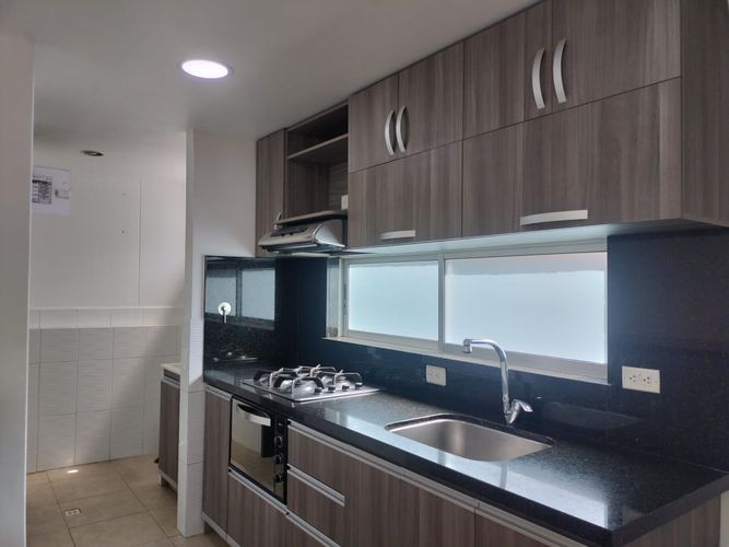 Apartamento de 3 alcobas en arriendo en Loma Benedictinos, Envigado, 134 m² · foto 5 de 19