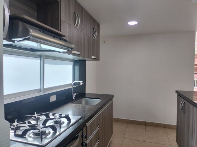 Apartamento de 3 alcobas en arriendo en Loma Benedictinos, Envigado, 134 m² · foto 6 de 19