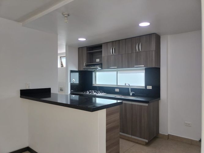 Apartamento de 3 alcobas en arriendo en Loma Benedictinos, Envigado, 134 m² · foto 7 de 19