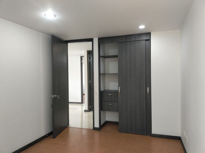 Apartamento de 3 alcobas en arriendo en Loma Benedictinos, Envigado, 134 m² · foto 8 de 19