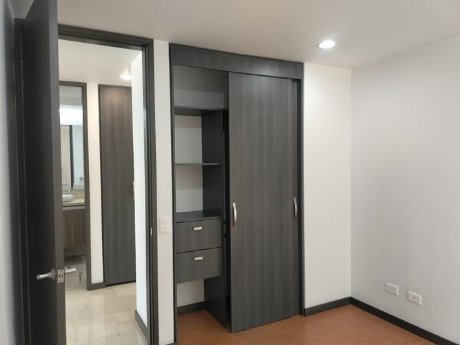 Apartamento de 3 alcobas en arriendo en Loma Benedictinos, Envigado, 134 m² · foto 9 de 19