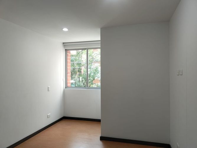 Apartamento de 3 alcobas en arriendo en Loma Benedictinos, Envigado, 134 m² · foto 10 de 19