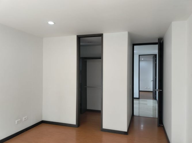 Apartamento de 3 alcobas en arriendo en Loma Benedictinos, Envigado, 134 m² · foto 11 de 19