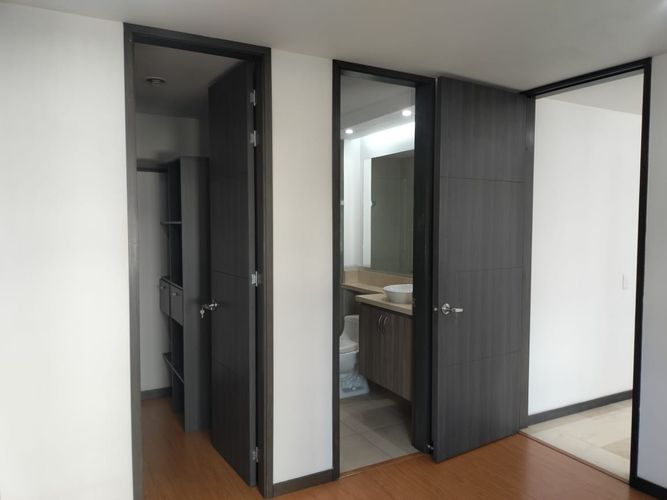 Apartamento de 3 alcobas en arriendo en Loma Benedictinos, Envigado, 134 m² · foto 12 de 19