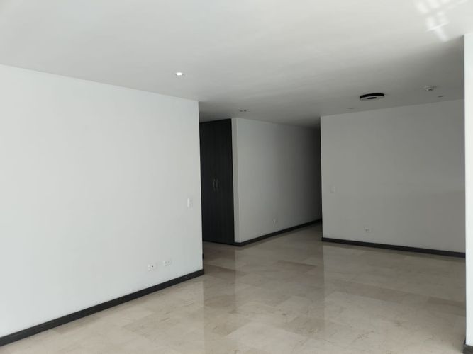 Apartamento de 3 alcobas en arriendo en Loma Benedictinos, Envigado, 134 m² · foto 15 de 19