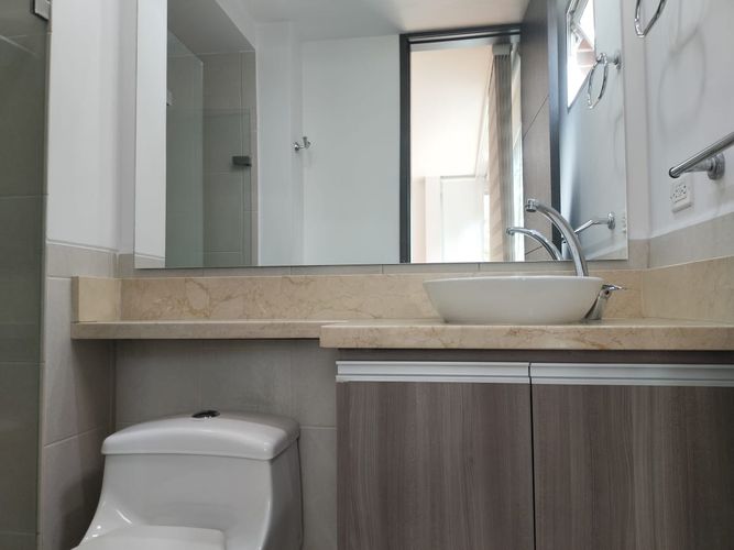 Apartamento de 3 alcobas en arriendo en Loma Benedictinos, Envigado, 134 m² · foto 17 de 19