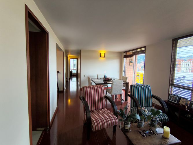 Apartamento de 3 alcobas en venta en La Liberia, Bogotá, 97 m² · foto 2 de 24