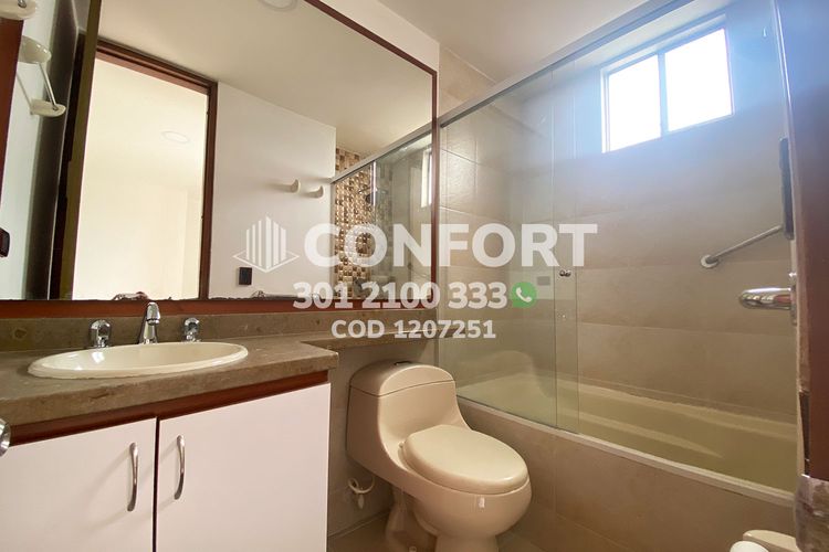 Apartamento de 3 alcobas en arriendo en El Poblado, Medellín, 97 m² · foto 22 de 24
