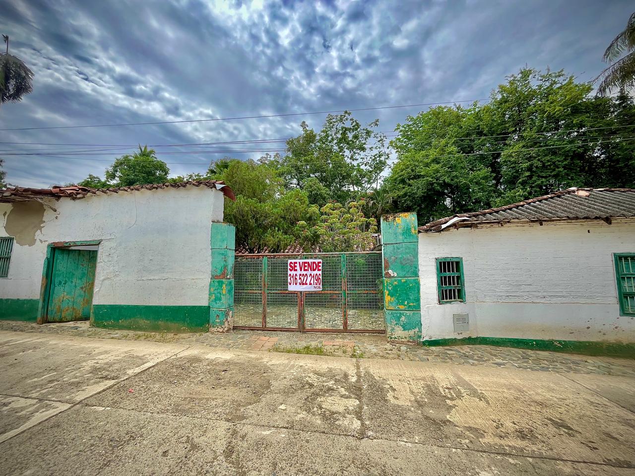 Land in Santafe de antioquia (1050 m²) for Sale - 2