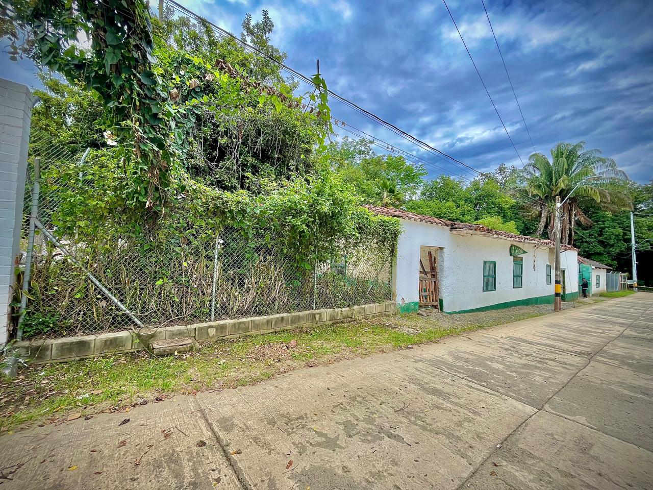 Land in Santafe de antioquia (1050 m²) for Sale - 3