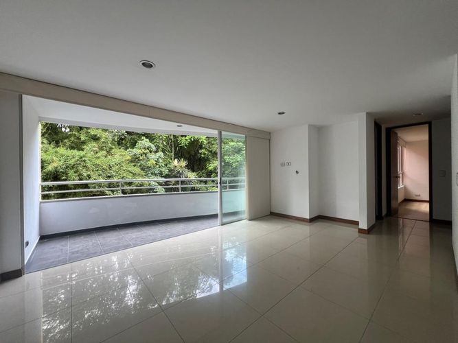Apartamento de 3 alcobas en arriendo en Cumbres, Envigado, 90 m² · foto 2 de 18