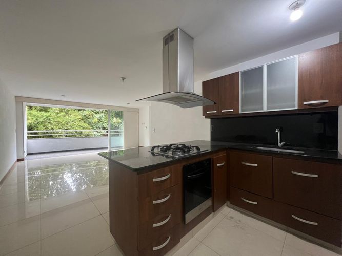 Apartamento de 3 alcobas en arriendo en Cumbres, Envigado, 90 m² · foto 5 de 18