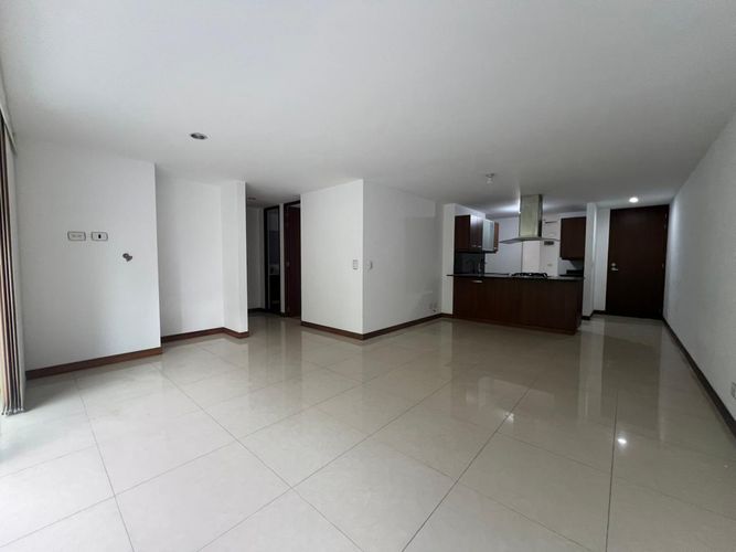 Apartamento de 3 alcobas en arriendo en Otraparte, Envigado, 98 m² · foto 3 de 18