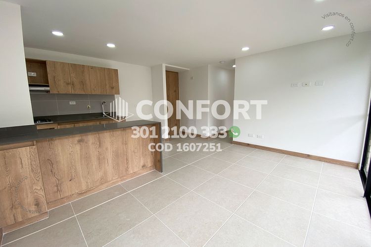 Apartamento de 3 alcobas en arriendo en Loma Del Indio, Medellín, 78 m² · foto 3 de 24