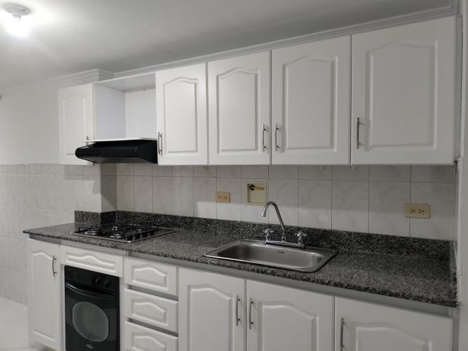 Apartamento de 3 alcobas en arriendo en Otraparte, Envigado, 100 m² · foto 2 de 11