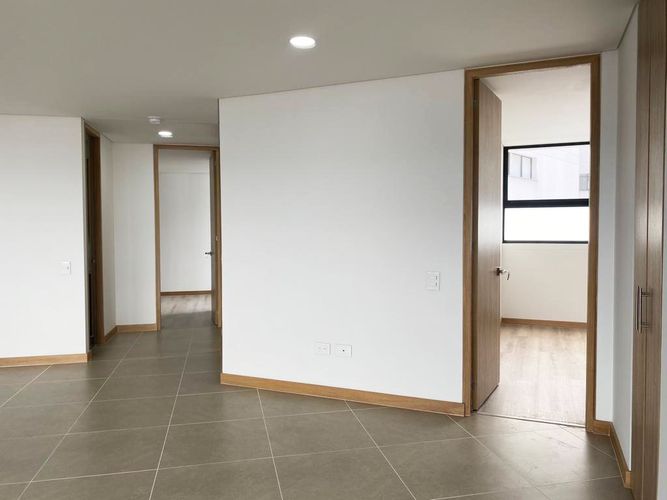 Apartamento de 3 alcobas en arriendo en El Poblado, Medellín, 111 m² · foto 2 de 19