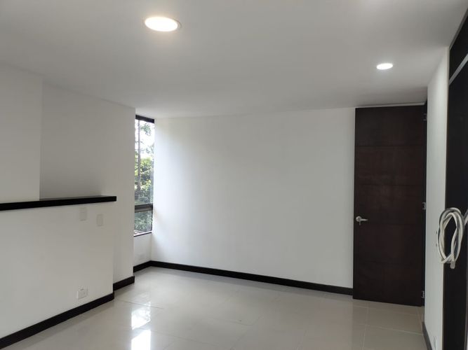 Apartamento de 3 alcobas en arriendo en Patio Bonito, Medellín, 154 m² · foto 13 de 19