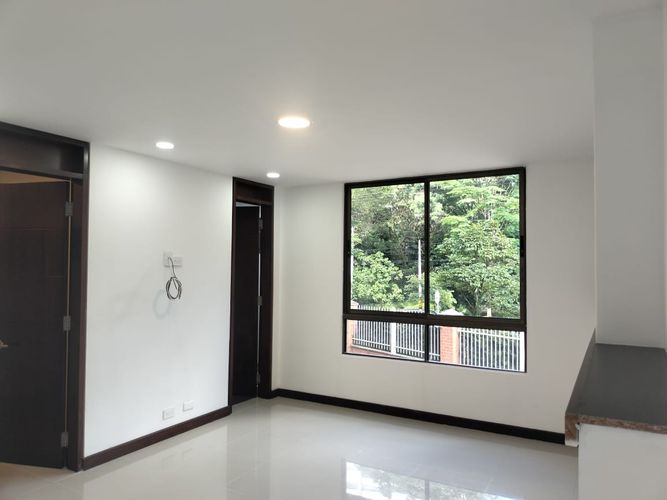 Apartamento de 3 alcobas en arriendo en Patio Bonito, Medellín, 154 m² · foto 14 de 19