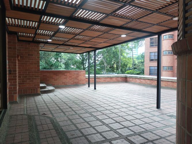 Apartamento de 3 alcobas en arriendo en Patio Bonito, Medellín, 154 m² · foto 19 de 19