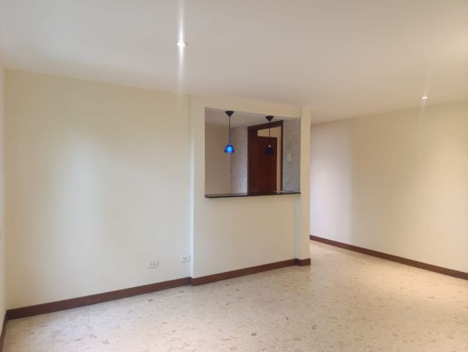 Apartamento de 1 alcoba en arriendo en Santa María De Los Ángeles, Medellín, 53 m² · foto 2 de 12