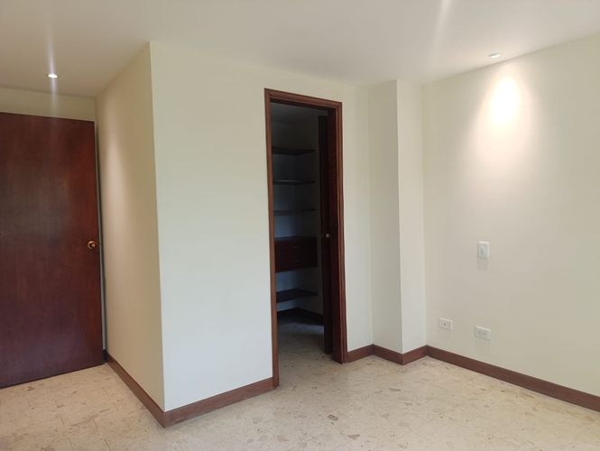 Apartamento de 1 alcoba en arriendo en Santa María De Los Ángeles, Medellín, 53 m² · foto 6 de 12