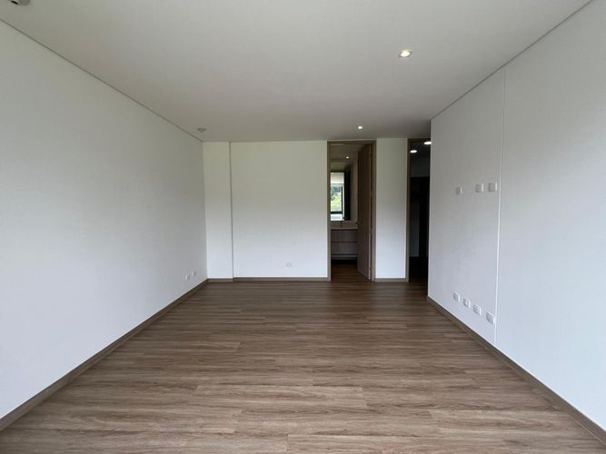 Apartamento de 2 alcobas en arriendo en Sajonia, Rionegro, 126 m² · foto 4 de 13