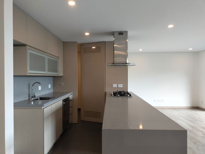 Apartamento de 2 alcobas en venta en El Poblado, Medellín, 106 m² · foto 5 de 18