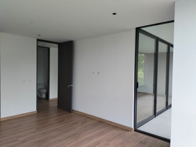 Apartamento de 2 alcobas en venta en El Poblado, Medellín, 117 m² · foto 13 de 20