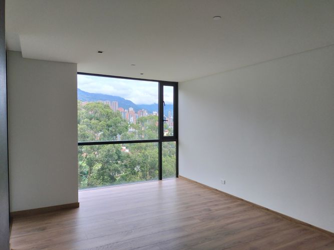 Apartamento de 2 alcobas en venta en El Poblado, Medellín, 117 m² · foto 15 de 20