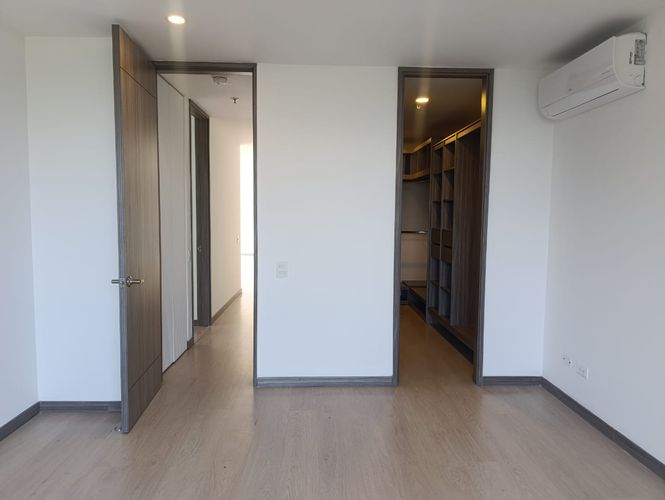 Apartamento de 2 alcobas en venta en El Poblado, Medellín, 110 m² · foto 9 de 18