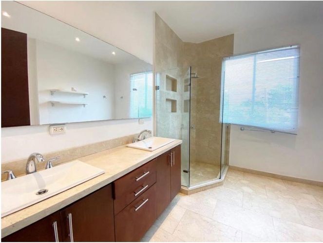 Casa de 4 alcobas en venta en Castillogrande, Cartagena, 450 m² · foto 5 de 21