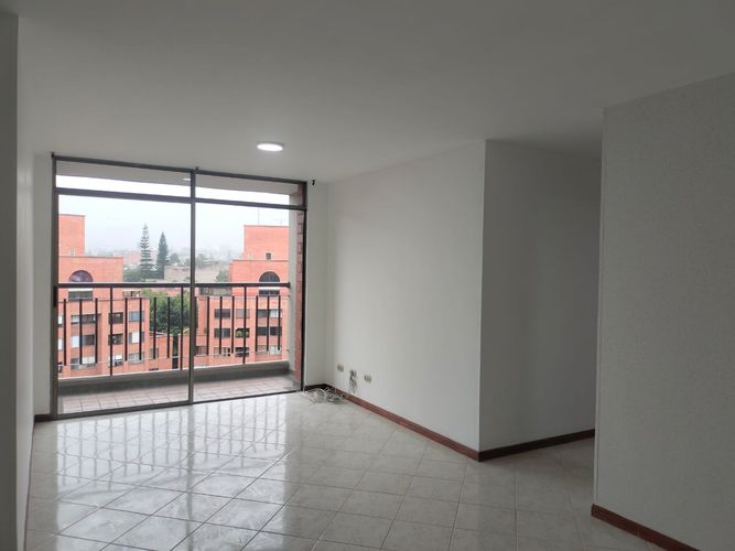 Apartamento de 3 alcobas en arriendo en El Portal, Envigado, 100 m² · foto 2 de 18