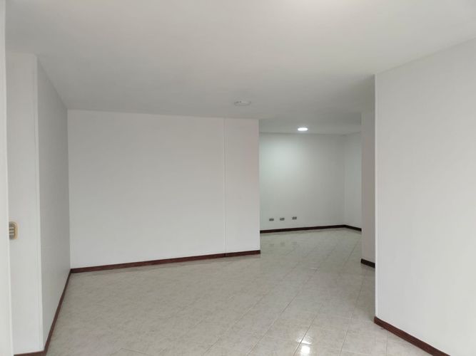 Apartamento de 3 alcobas en arriendo en El Portal, Envigado, 100 m² · foto 3 de 18