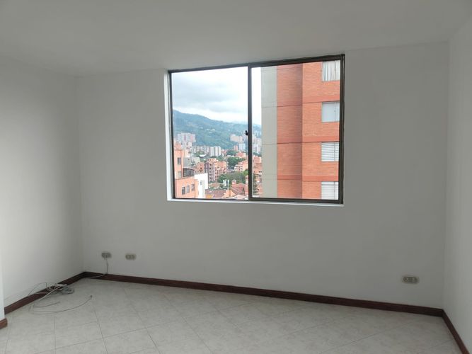 Apartamento de 3 alcobas en arriendo en El Portal, Envigado, 100 m² · foto 7 de 18