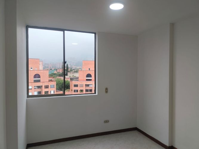 Apartamento de 3 alcobas en arriendo en El Portal, Envigado, 100 m² · foto 12 de 18