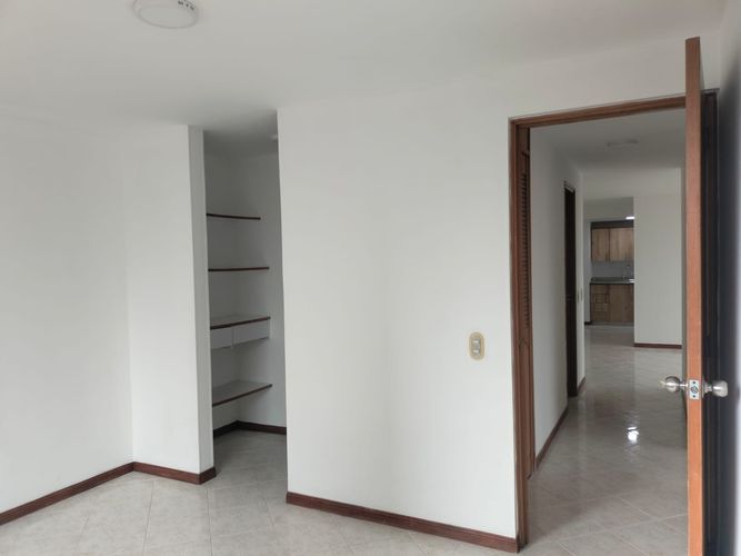 Apartamento de 3 alcobas en arriendo en El Portal, Envigado, 100 m² · foto 13 de 18