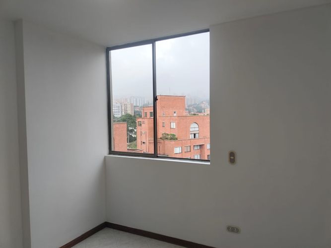Apartamento de 3 alcobas en arriendo en El Portal, Envigado, 100 m² · foto 14 de 18