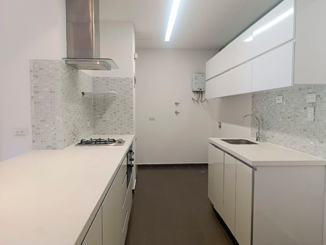 Apartamento de 1 alcoba en arriendo en El Poblado, Medellín, 82 m² · foto 4 de 14